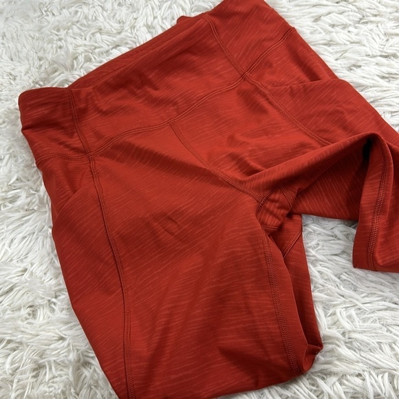 Lululemon Time To Sweat Crop *23" Stride Emboss Cayenne - Picture 3 of 6